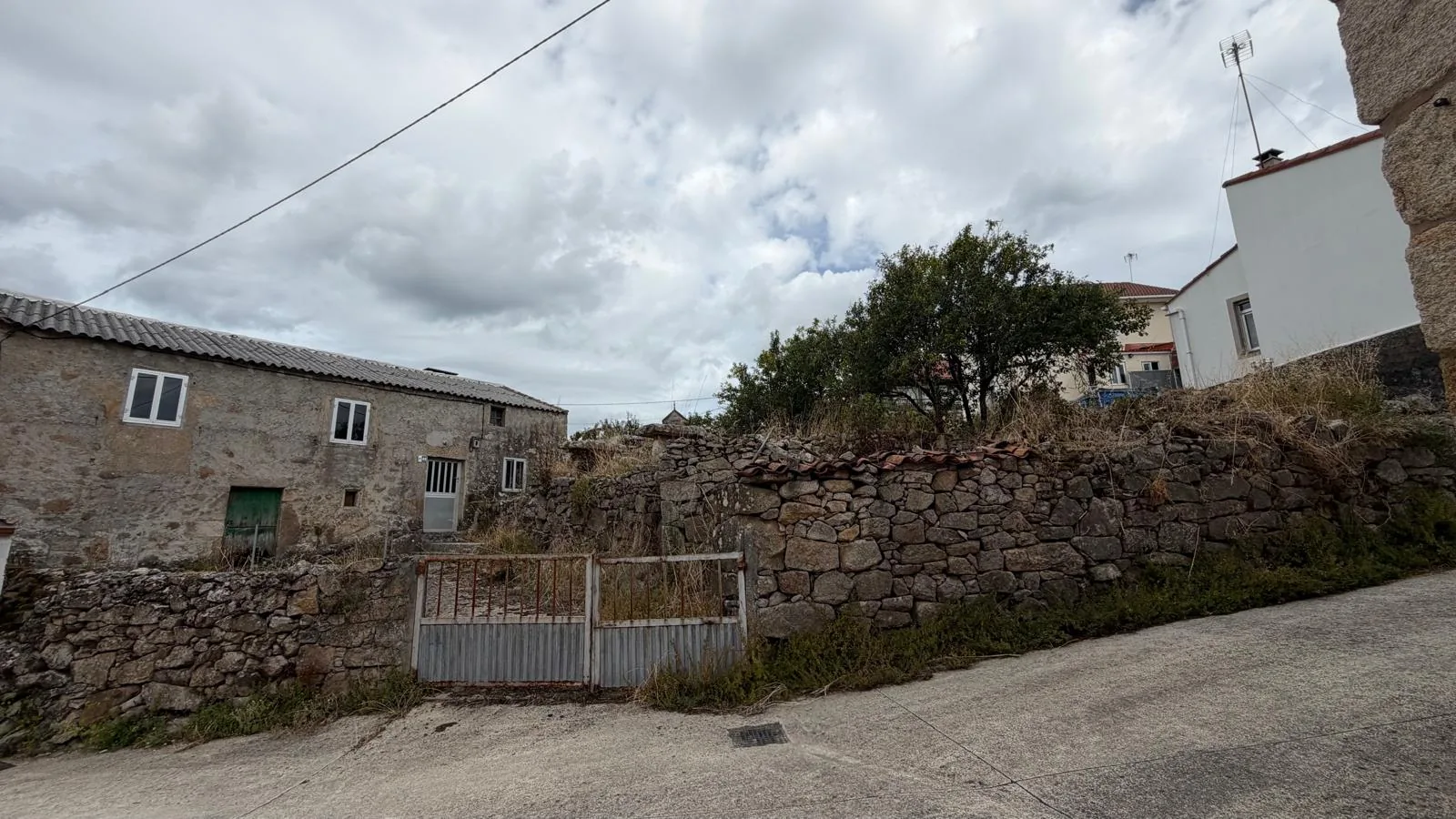 Casa de piedra en venta en Cances Grande, Carballo