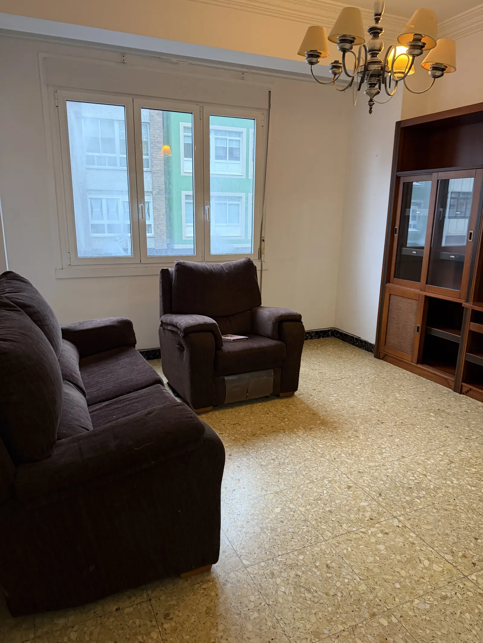 Sala de estar com poltronas