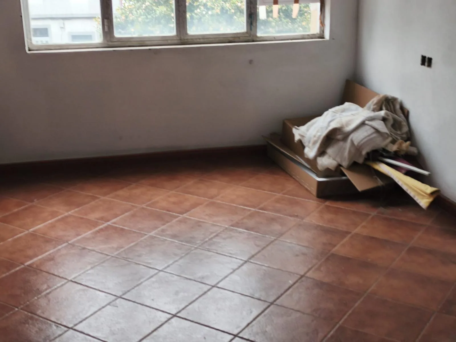 Apartamento renovado à venda em Santa Comba
