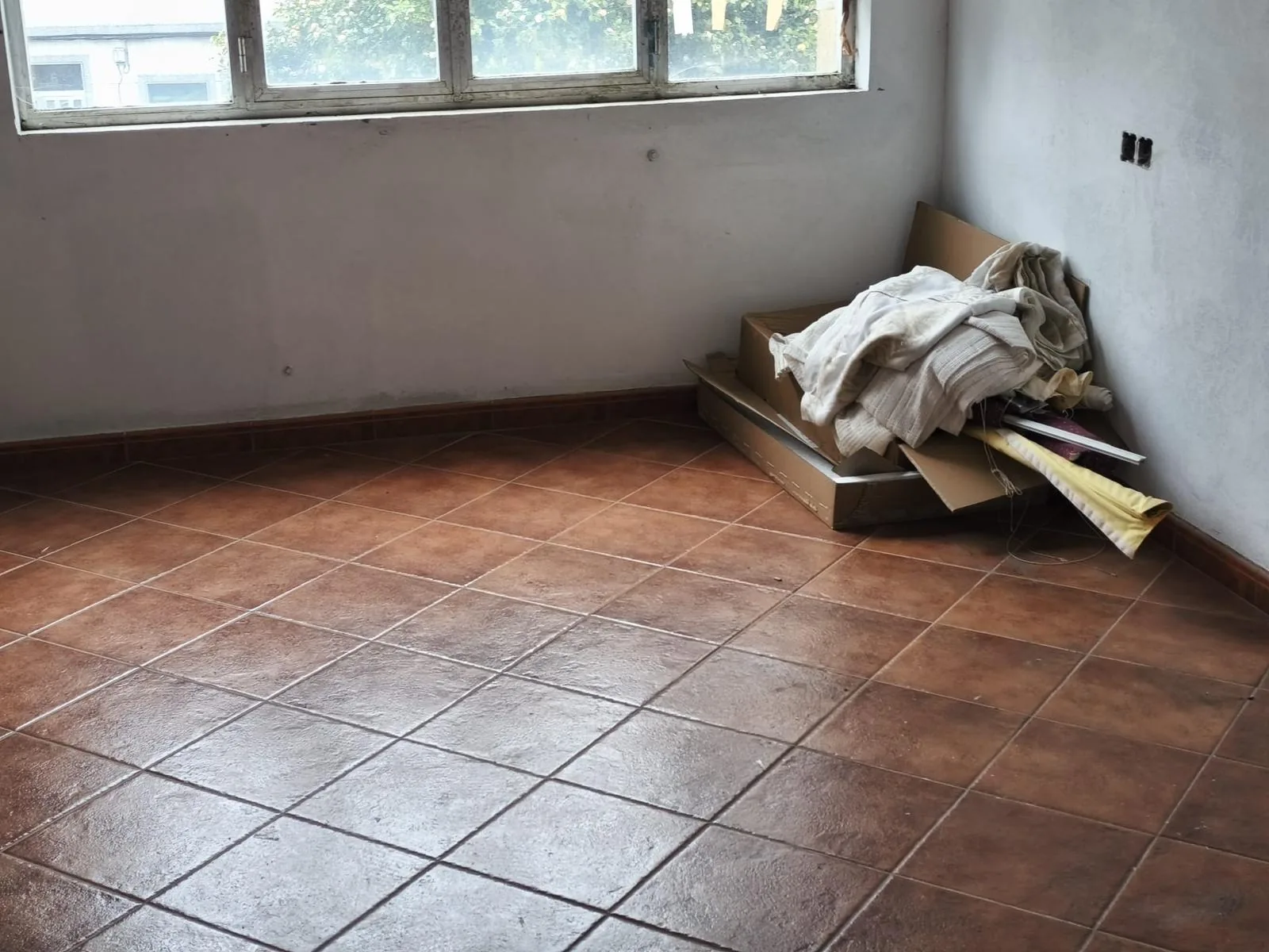 Apartamento renovado à venda em Santa Comba