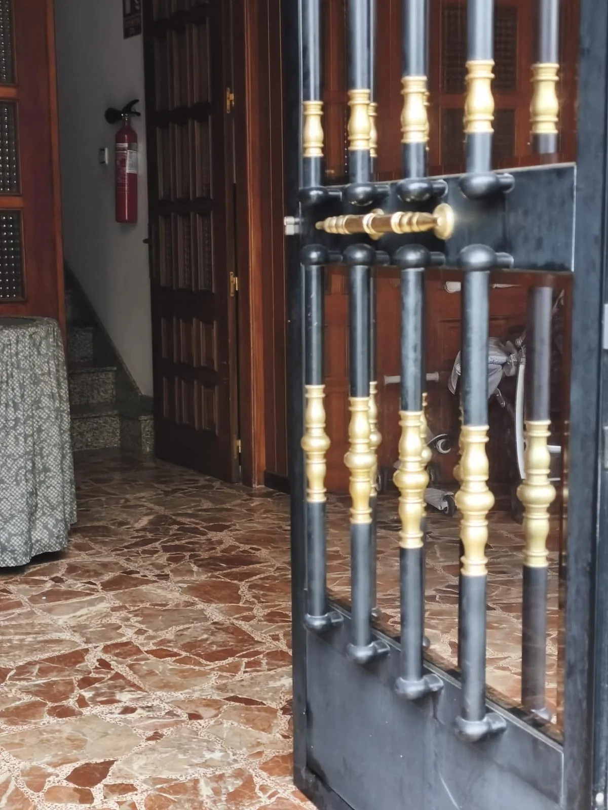 Apartamento renovado à venda em Santa Comba