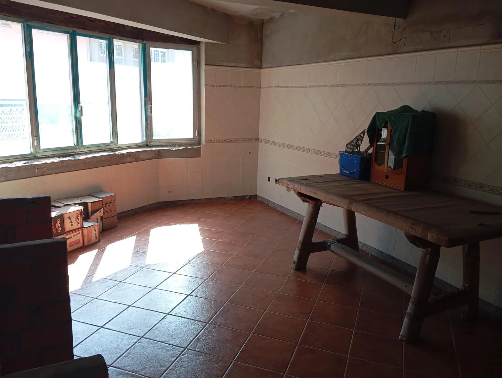 Apartamento renovado à venda em Santa Comba