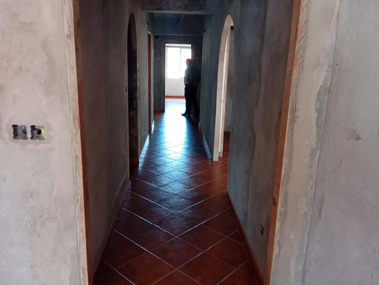 Apartamento renovado à venda em Santa Comba