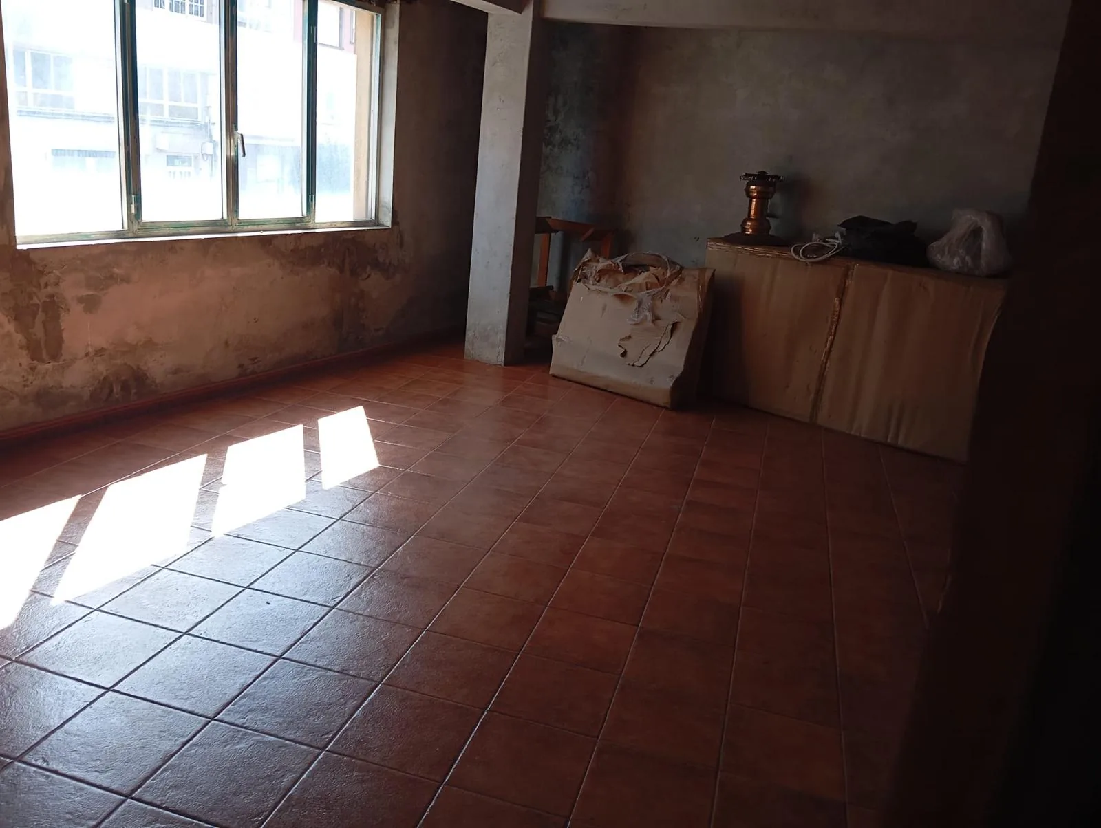 Apartamento renovado à venda em Santa Comba